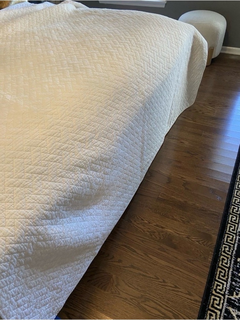 Tommy Bahama Home Queen Quilt Solid White Unused  new without tags.  

No flaws.